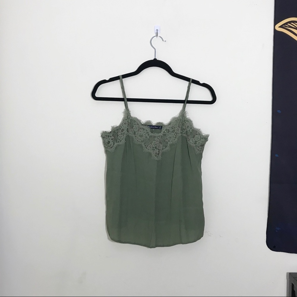ABERCROMBIE & FITCH Lace Trim Cami